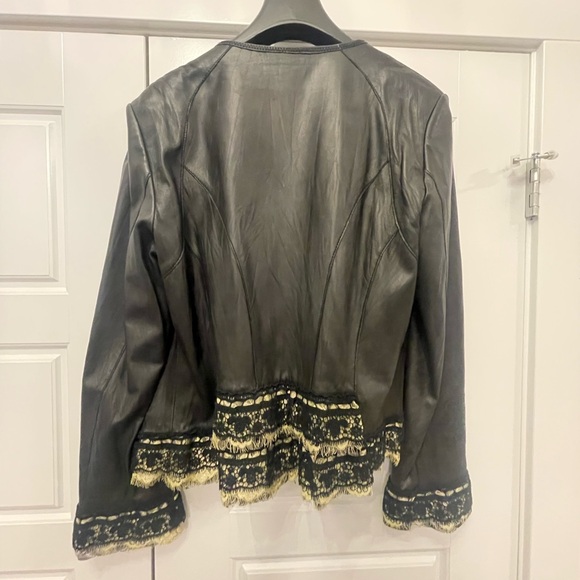 Chic genuine leather and lace blazer - Picture 4 of 9